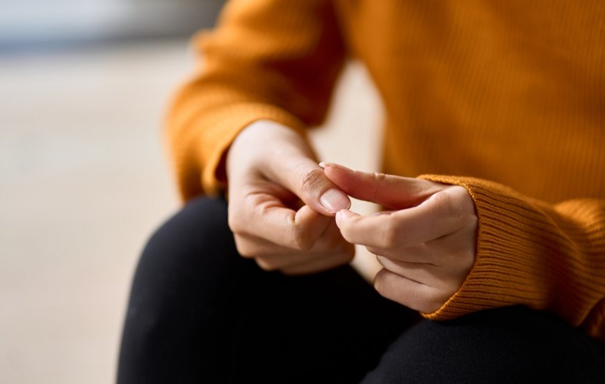 Zniszczone paznokcie - jak wzmocnić i odbudować paznokcie